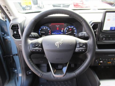 Used 2023 Ford Bronco Sport Outer Banks w/ Tech Package image 16