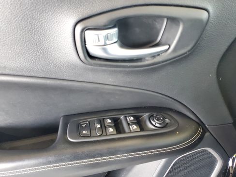 Used 2021 Jeep Compass Latitude w/ Sun and Sound Group FWD image 15