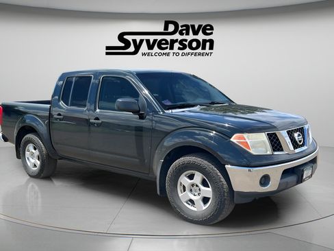 Used 2006 Nissan Frontier SE w/ (P01) Power Pkg AWD/4WD image 3