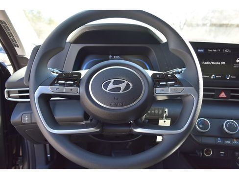 New 2026 Hyundai Elantra SE image 17