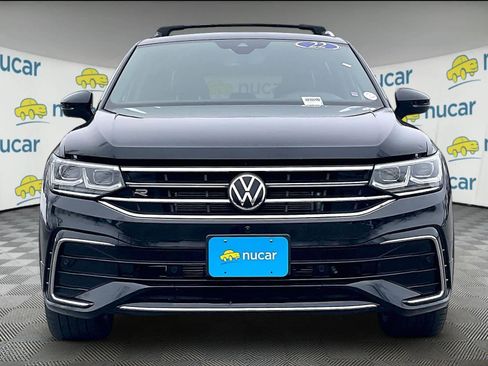 Used 2022 Volkswagen Tiguan SEL R-Line image 2