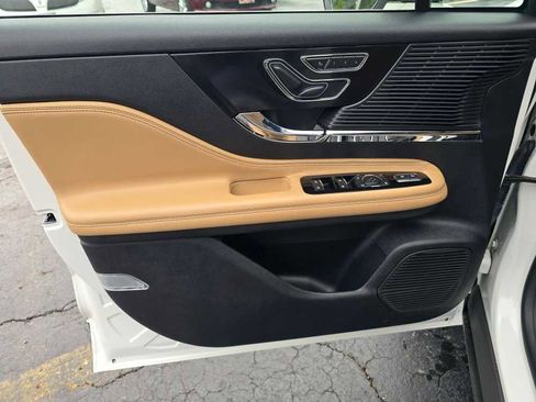 Used 2022 Lincoln Corsair Reserve w/ Equipment Group 201A image 14