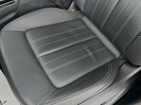 Used 2023 Audi Q5 2.0T Premium w/ Convenience Package AWD/4WD image 40