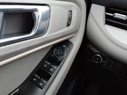 New 2026 Ford Explorer Active w/ Active Comfort Package image 12