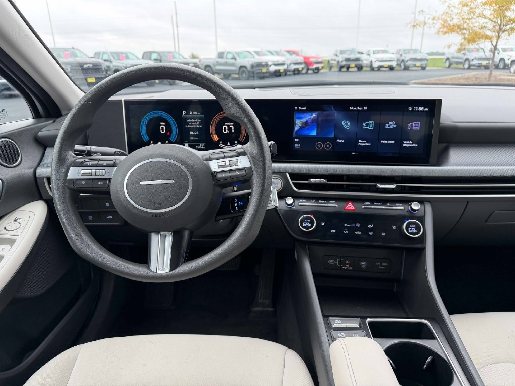 Used 2025 Hyundai Sonata SEL FWD image 30