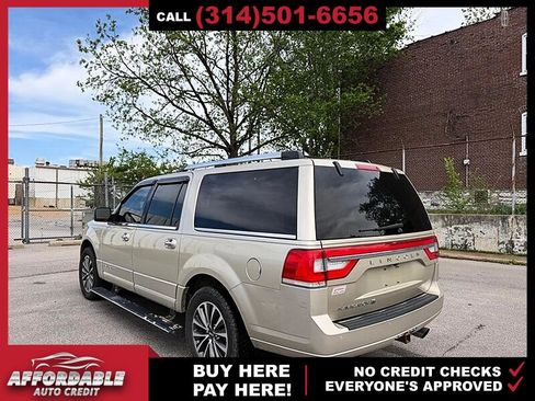 Used 2017 Lincoln Navigator L Select image 3