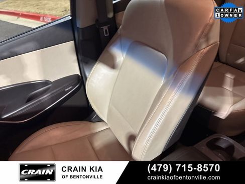 Used 2017 Hyundai Santa Fe Limited image 14