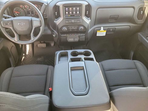 Used 2026 Chevrolet Silverado 1500 Custom Trail Boss w/ Turbomax Blackout Package AWD/4WD image 18
