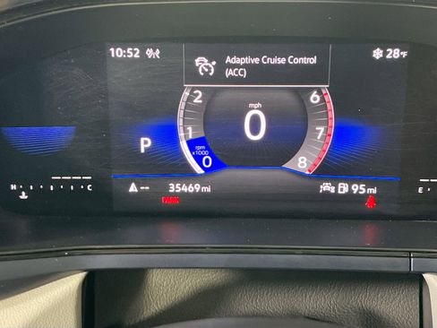 Used 2022 Volkswagen Taos SE image 12