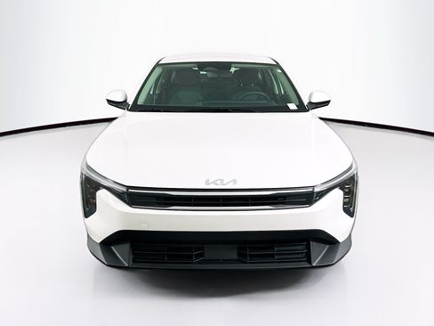Used 2025 Kia K4 FWD image 2