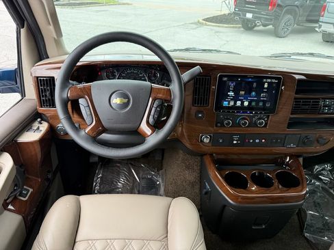 Used 2025 Chevrolet Express 2500 w/ Driver Convenience Package RWD image 42