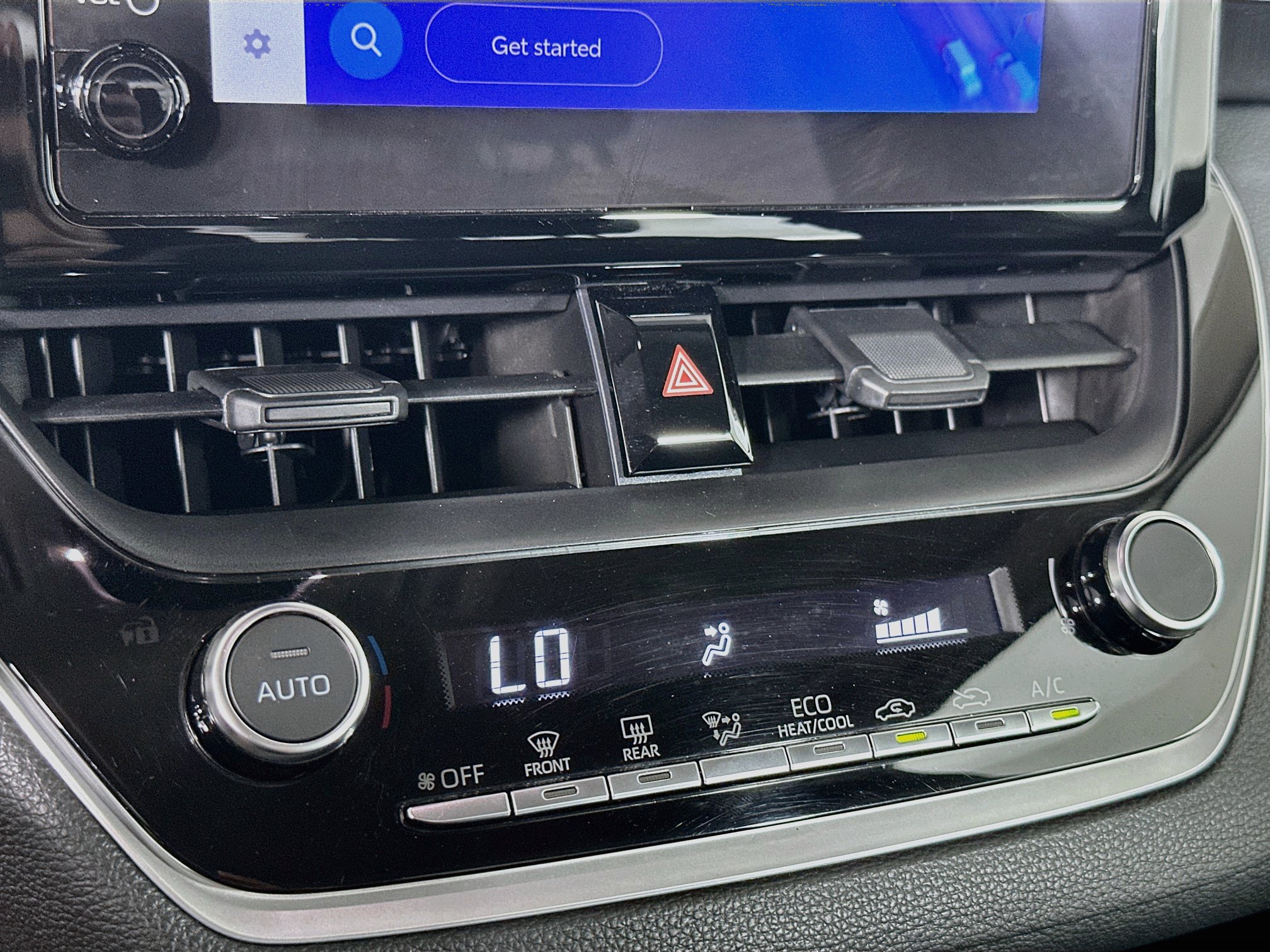 Used 2025 Toyota Corolla LE FWD image 23