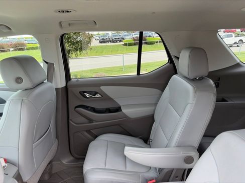 Used 2019 Chevrolet Traverse Premier w/ Driver Confidence II Package FWD image 46