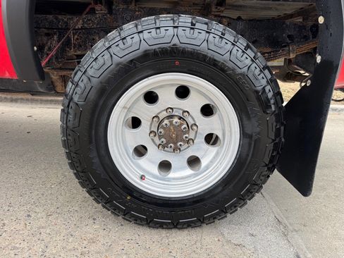 Used 2004 Ford F350 XLT image 9