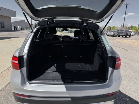 Used 2019 Mercedes-Benz GLC 300 4MATIC image 9