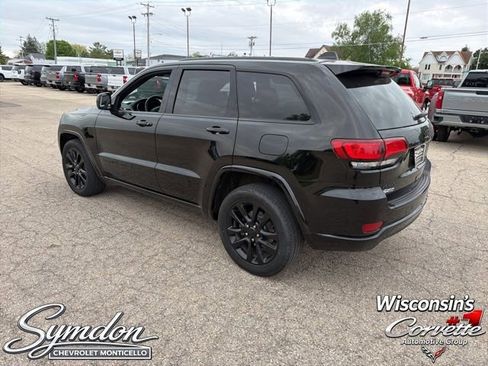 Used 2018 Jeep Grand Cherokee Altitude AWD/4WD image 6