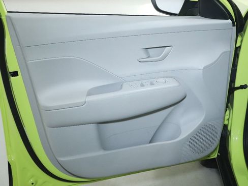 Used 2024 Hyundai Kona SEL AWD/4WD image 16
