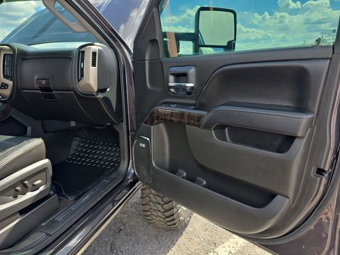 Used 2015 GMC Sierra 1500 Denali w/ Driver Alert Package image 28