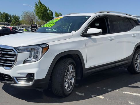 Used 2024 GMC Terrain SLT AWD/4WD image 6