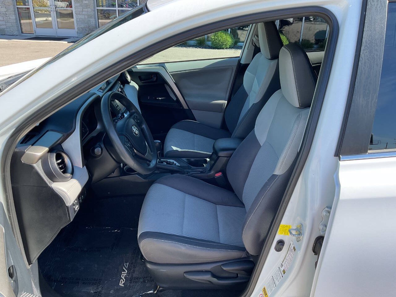 Used 2013 Toyota RAV4 XLE AWD/4WD image 13