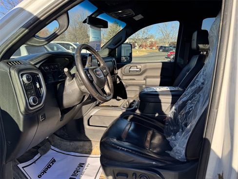 Used 2022 GMC Sierra 3500 AT4 image 9