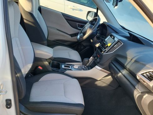 Used 2021 Subaru Forester AWD/4WD image 10