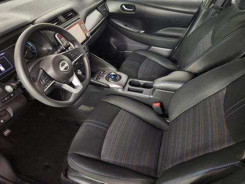 Used 2025 Nissan Leaf S FWD image 12