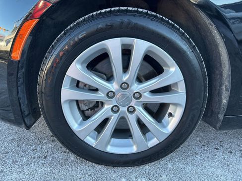 Used 2017 Chrysler 200 Limited Platinum w/ Comfort & Convenience Group image 10