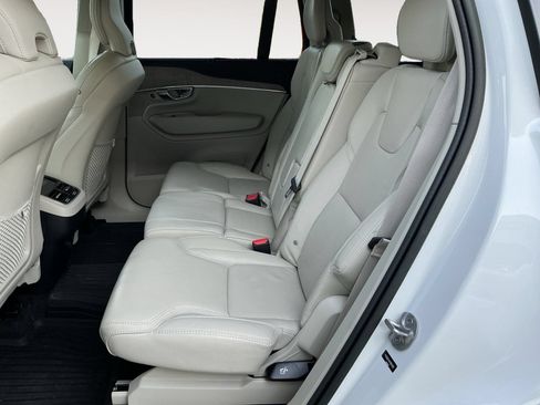 Used 2023 Volvo XC90 B6 Ultimate w/ Lounge Package AWD/4WD image 13