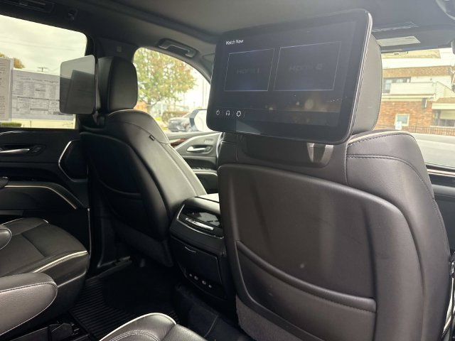 Certified 2023 Cadillac Escalade Premium Luxury w/ Performance Package AWD/4WD image 24