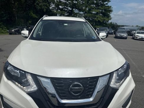 Used 2019 Nissan Rogue SV AWD/4WD image 4