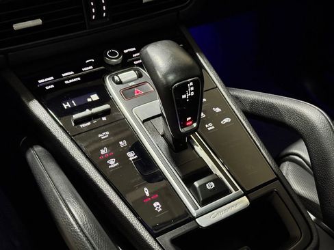 Used 2022 Porsche Cayenne S image 13
