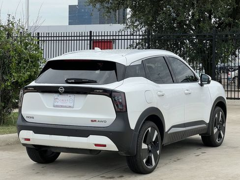 Used 2025 Nissan Kicks SR AWD/4WD image 4
