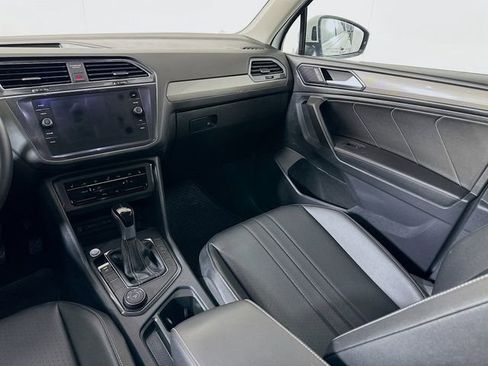 Used 2022 Volkswagen Tiguan SE image 23