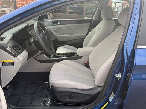 Used 2016 Hyundai Sonata Sport FWD image 21