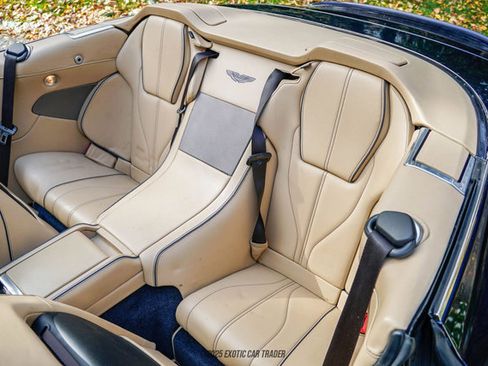 Used 2015 Aston Martin DB9 Volante image 53