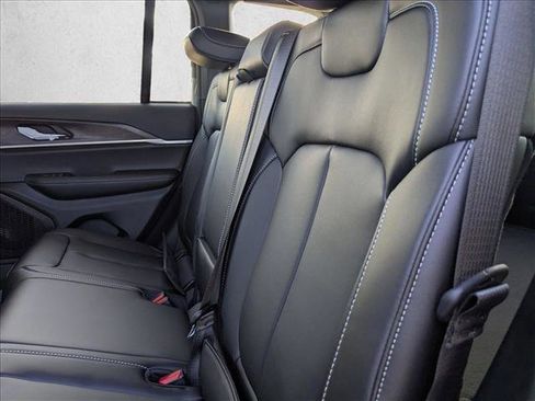 New 2025 Jeep Grand Cherokee Limited w/ Trailer Tow Package image 17