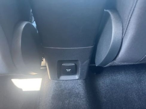 Used 2022 Ford EcoSport SE w/ SE Convenience Package image 15