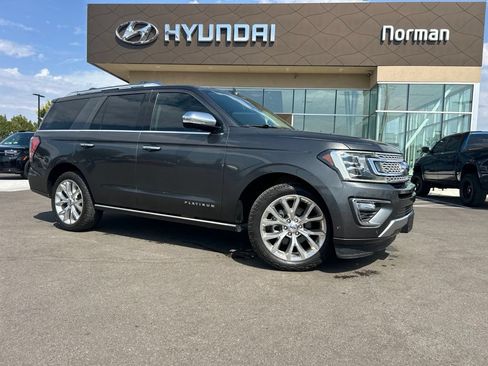 Used 2019 Ford Expedition Platinum RWD image 3