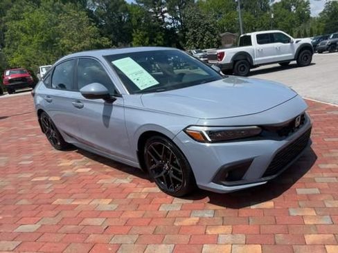 Used 2024 Honda Civic Sport Touring image 3