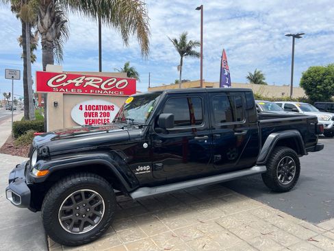 Used 2020 Jeep Gladiator Overland AWD/4WD image 5