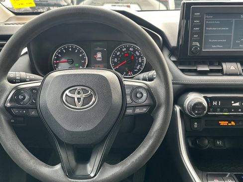 Used 2019 Toyota RAV4 XLE image 17