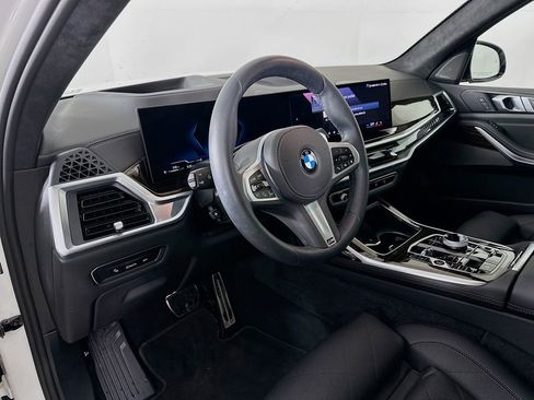 Used 2026 BMW X7 xDrive40i w/ M Sport Package AWD/4WD image 14