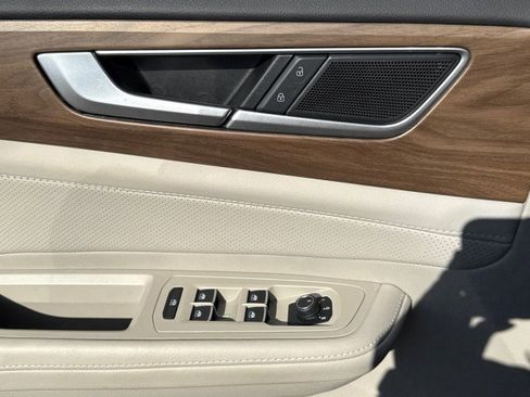 Used 2025 Volkswagen Atlas SE image 22