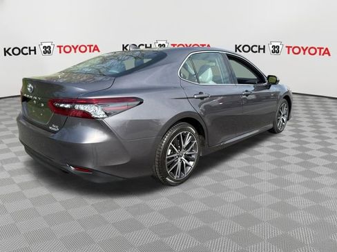 Used 2023 Toyota Camry XLE image 8