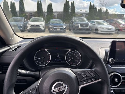 Used 2023 Nissan Sentra SV FWD image 32