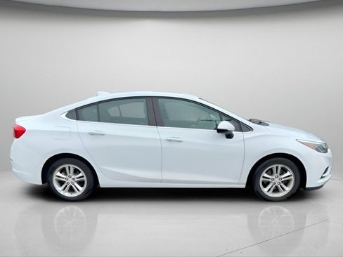 Used 2016 Chevrolet Cruze LT w/ Sun And Sound Package FWD image 6