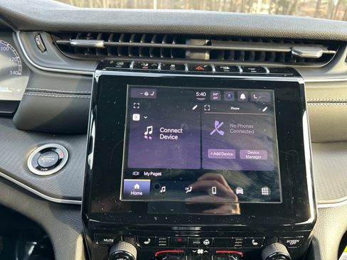 Used 2025 Jeep Grand Cherokee Laredo AWD/4WD image 24