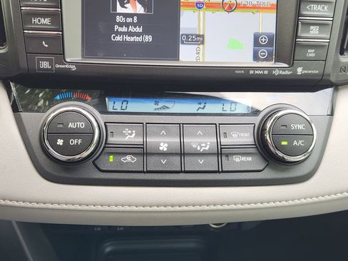 Used 2017 Toyota RAV4 Limited FWD image 18