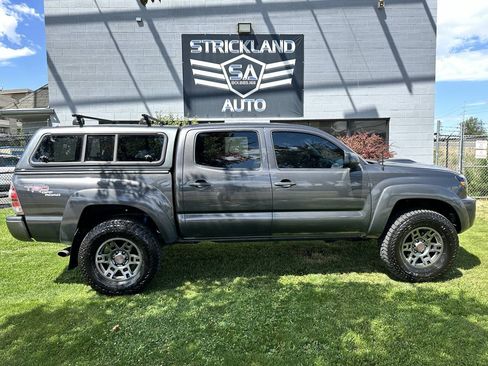 Used 2010 Toyota Tacoma 4x4 Double Cab image 5